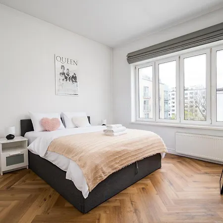 Apartment Solec Powisle Charming By Bookinghost *